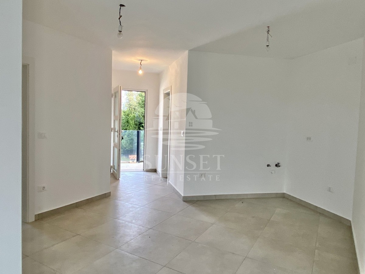 NELLE VICINANZE DI UMAGO, NUOVA COSTRUZIONE! APPARTAMENTO MODERNO IN UNA POSIZIONE ECCELLENTE, A SOLI 400 METRI DAL MARE