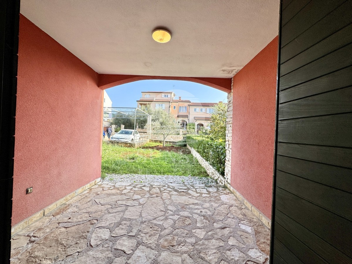 APPARTAMENTO CARINO CON GIARDINO PRIVATO, A SOLI 400 M DAL MARE