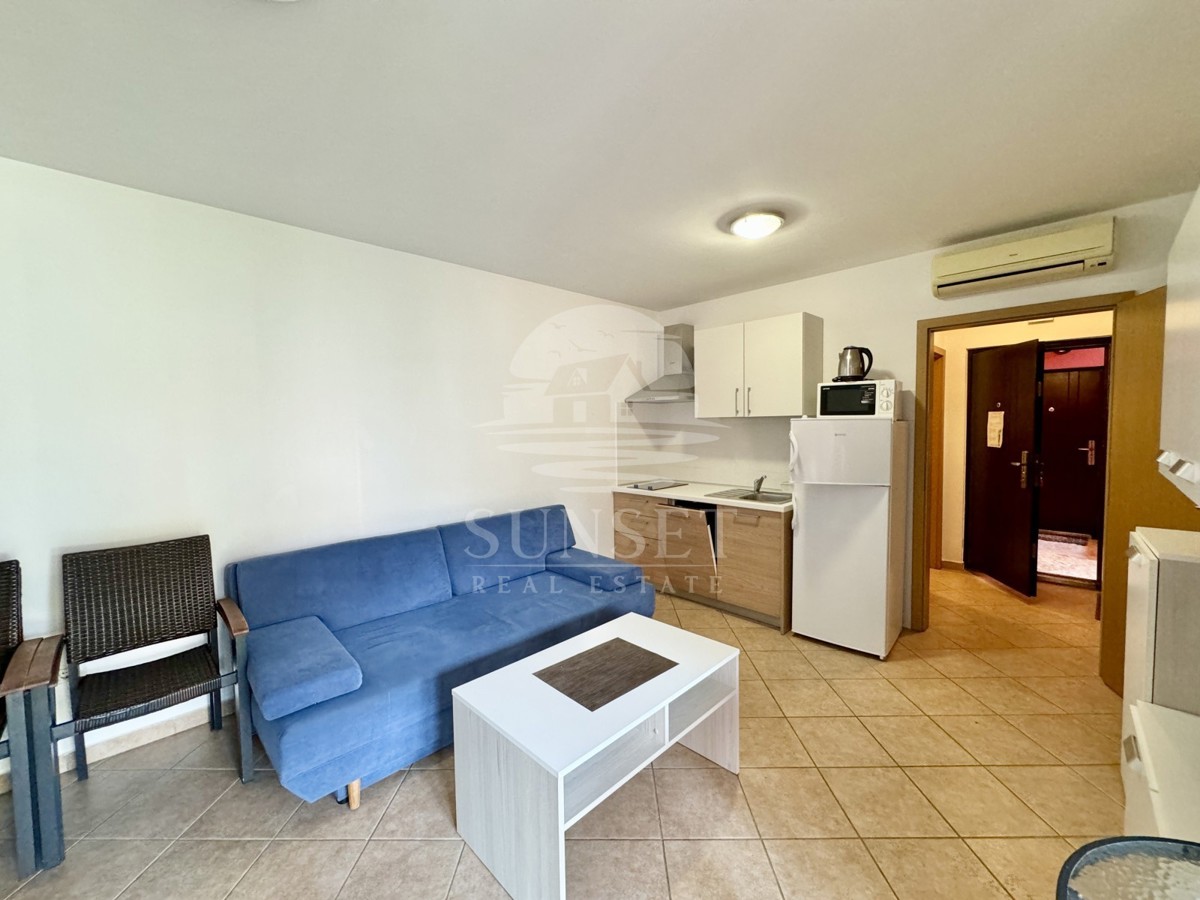 APPARTAMENTO CARINO CON GIARDINO PRIVATO, A SOLI 400 M DAL MARE