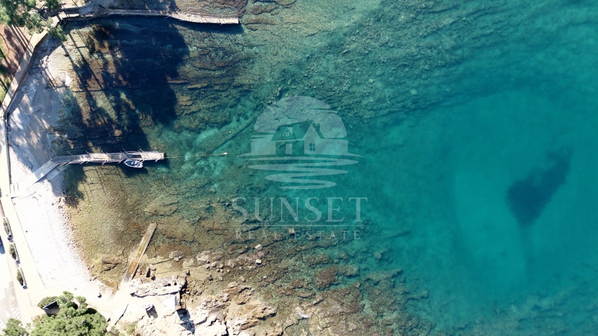 APPARTAMENTO CARINO CON GIARDINO PRIVATO, A SOLI 400 M DAL MARE