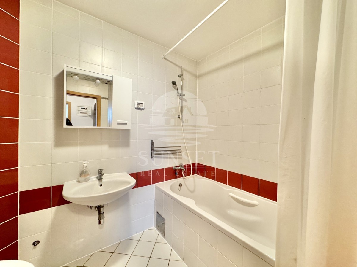 APPARTAMENTO CARINO CON GIARDINO PRIVATO, A SOLI 400 M DAL MARE