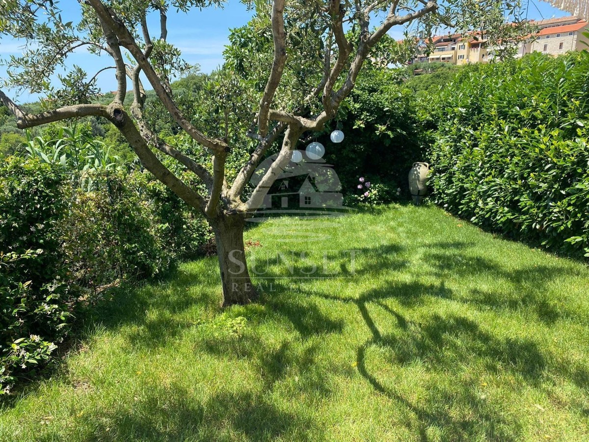 CASA COSTRUITA CON MATERIALI NATURALI E DI ALTA QUALITÀ CON VISTA MARE