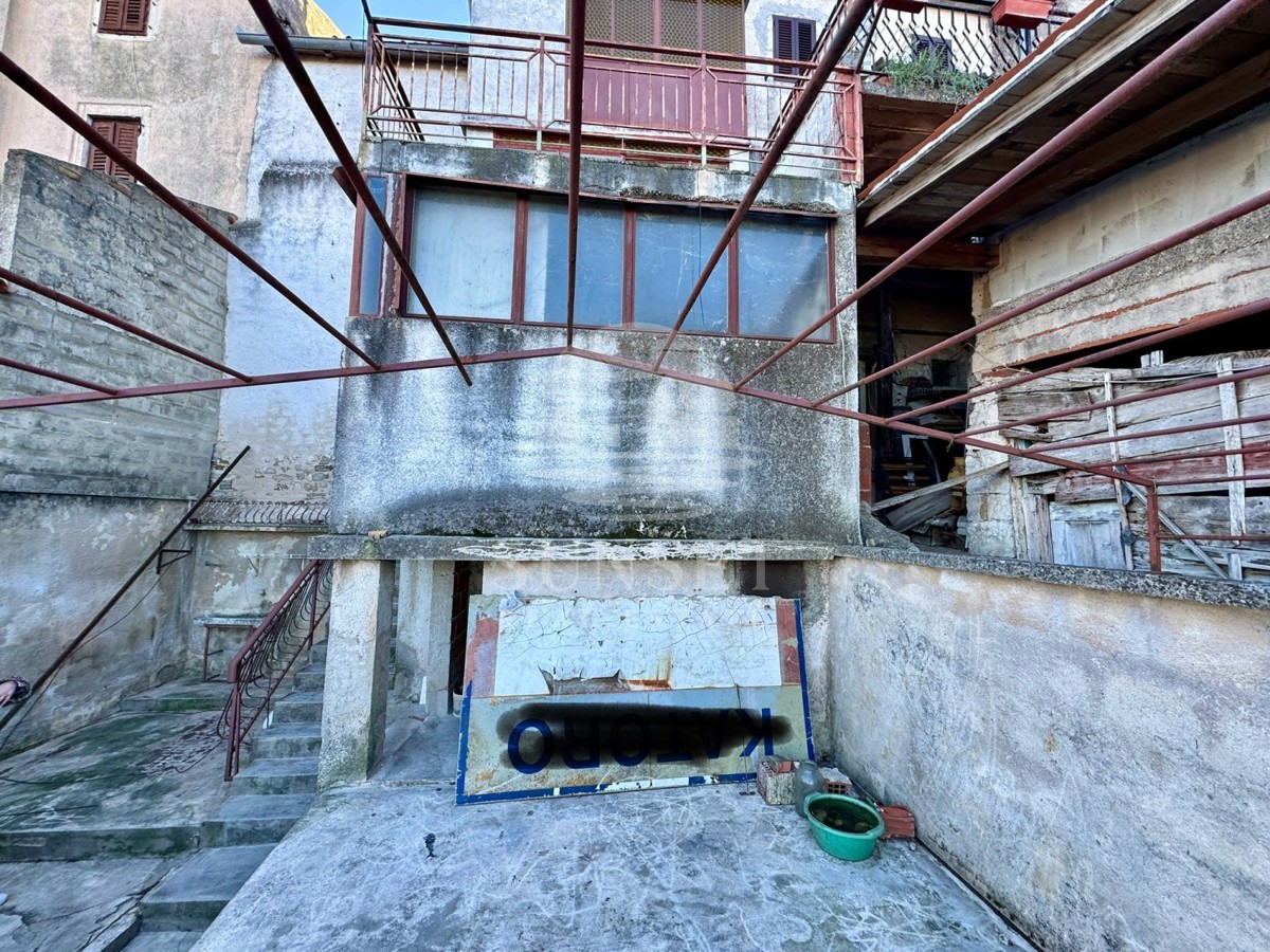 CASA CHARMOSA NEL CUORE DI BUJE CON VISTA MARE E GRANDE POTENZIALE!