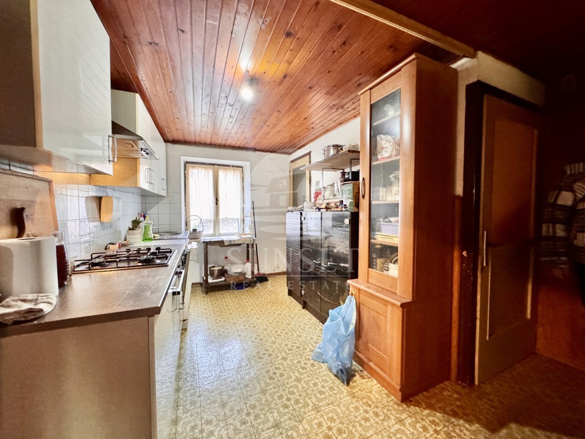 CASA CHARMOSA NEL CUORE DI BUJE CON VISTA MARE E GRANDE POTENZIALE!