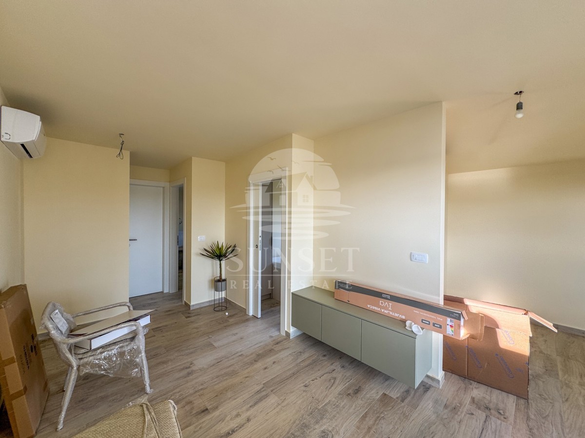 APPARTAMENTO MODERNO A SOLI 300 METRI DAL MARE (F4)