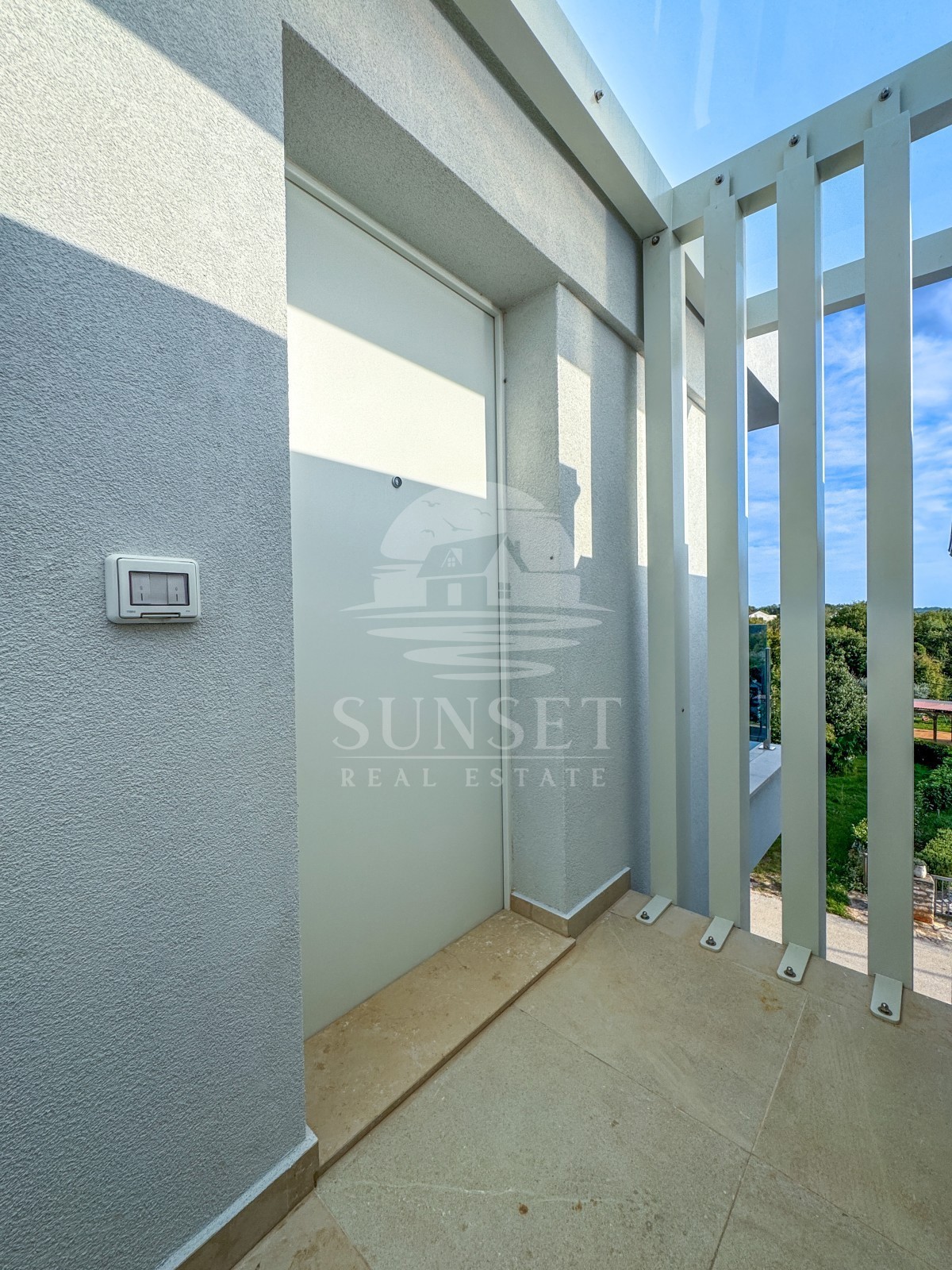 APPARTAMENTO MODERNO A SOLI 300 METRI DAL MARE (F4)