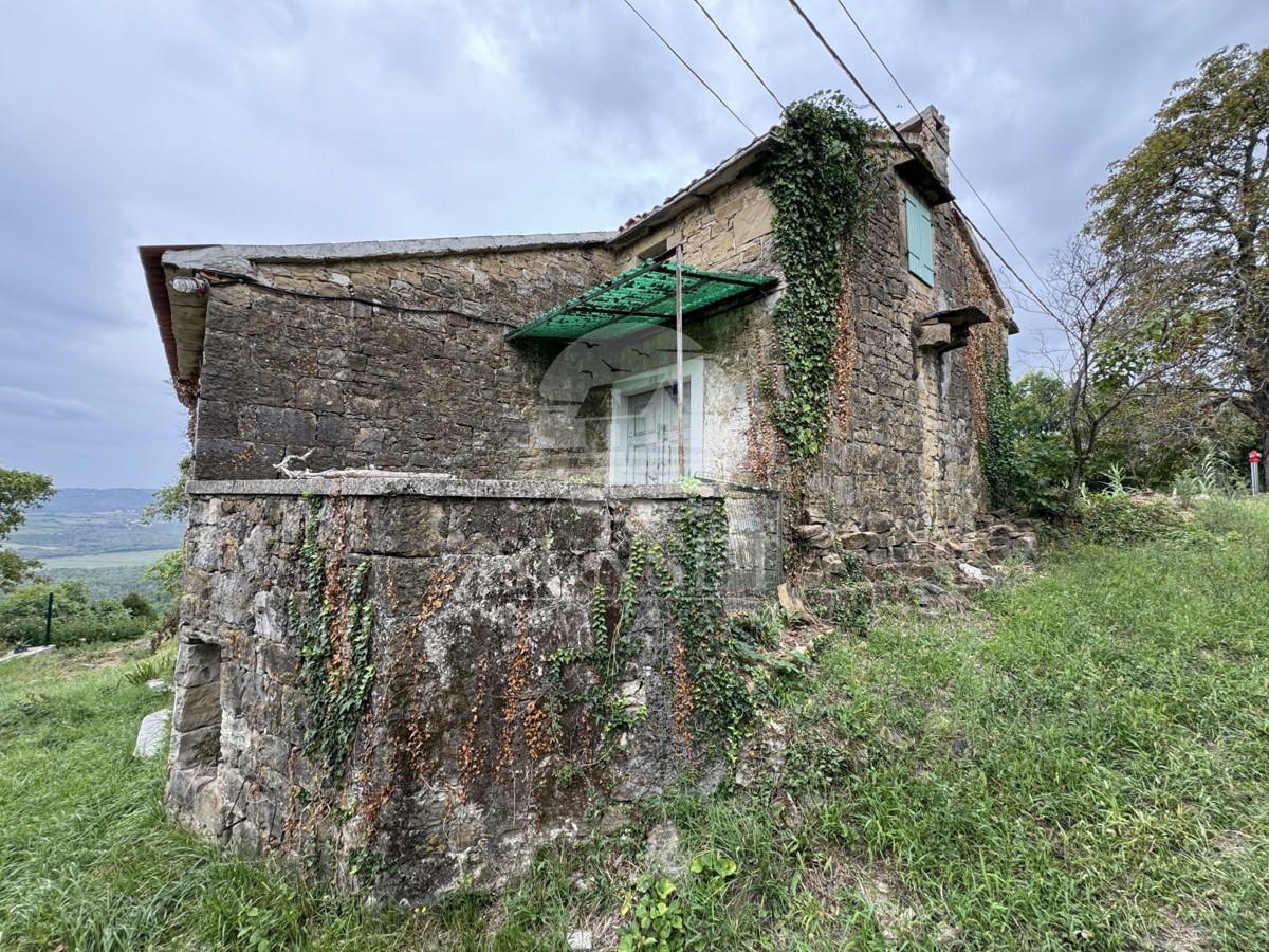 CASA IN PIETRA ISTRIANA AUTOCTONA - INDIPENDENTE
