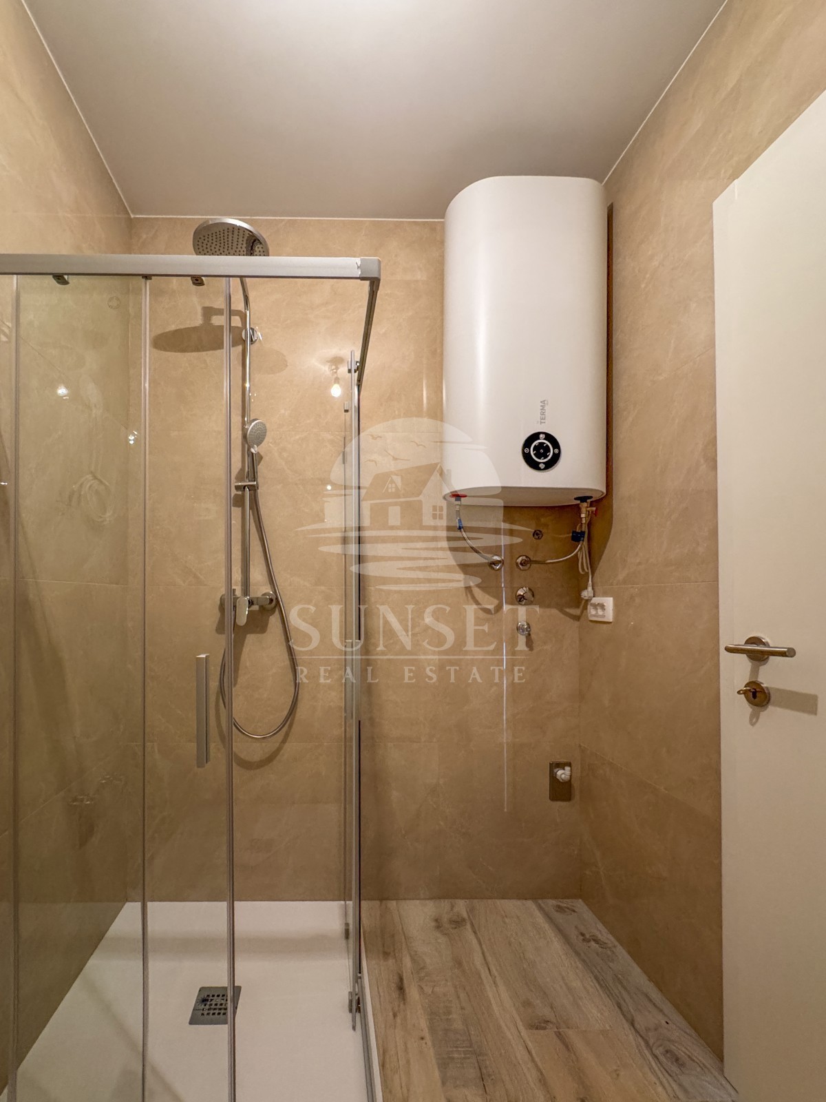 APPARTAMENTO MODERNO A SOLI 300 METRI DAL MARE (B1)