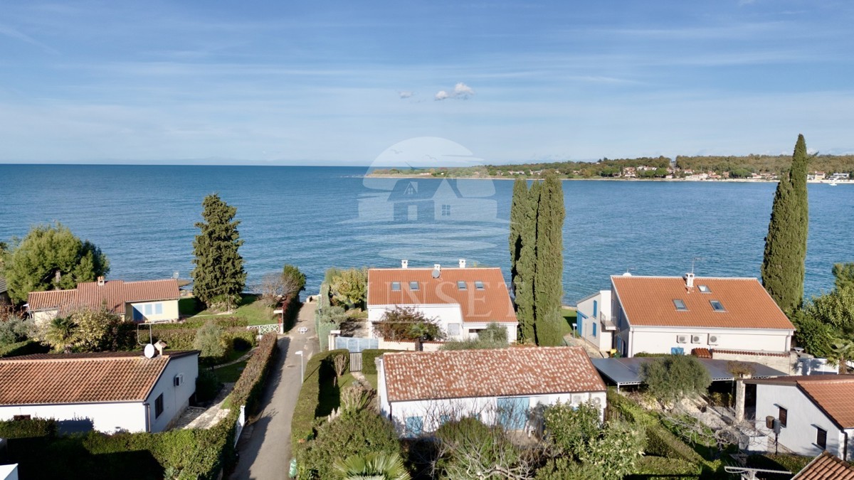 CASA IN VENDITA A SOLI 150 M DAL MARE VICINO A NOVIGRAD - INVESTIMENTO IDEALE