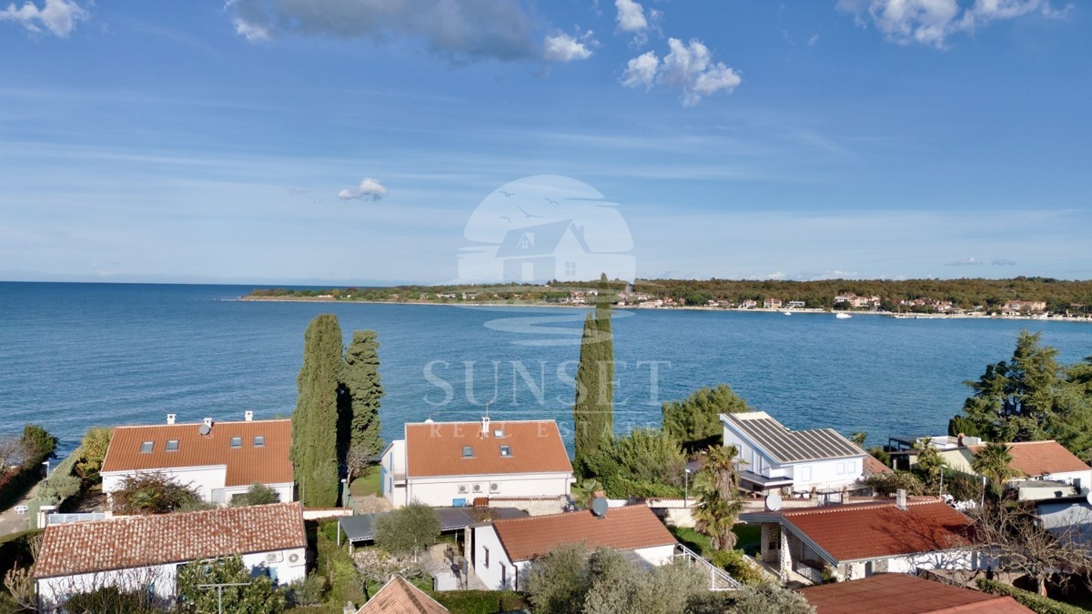 CASA IN VENDITA A SOLI 150 M DAL MARE VICINO A NOVIGRAD - INVESTIMENTO IDEALE