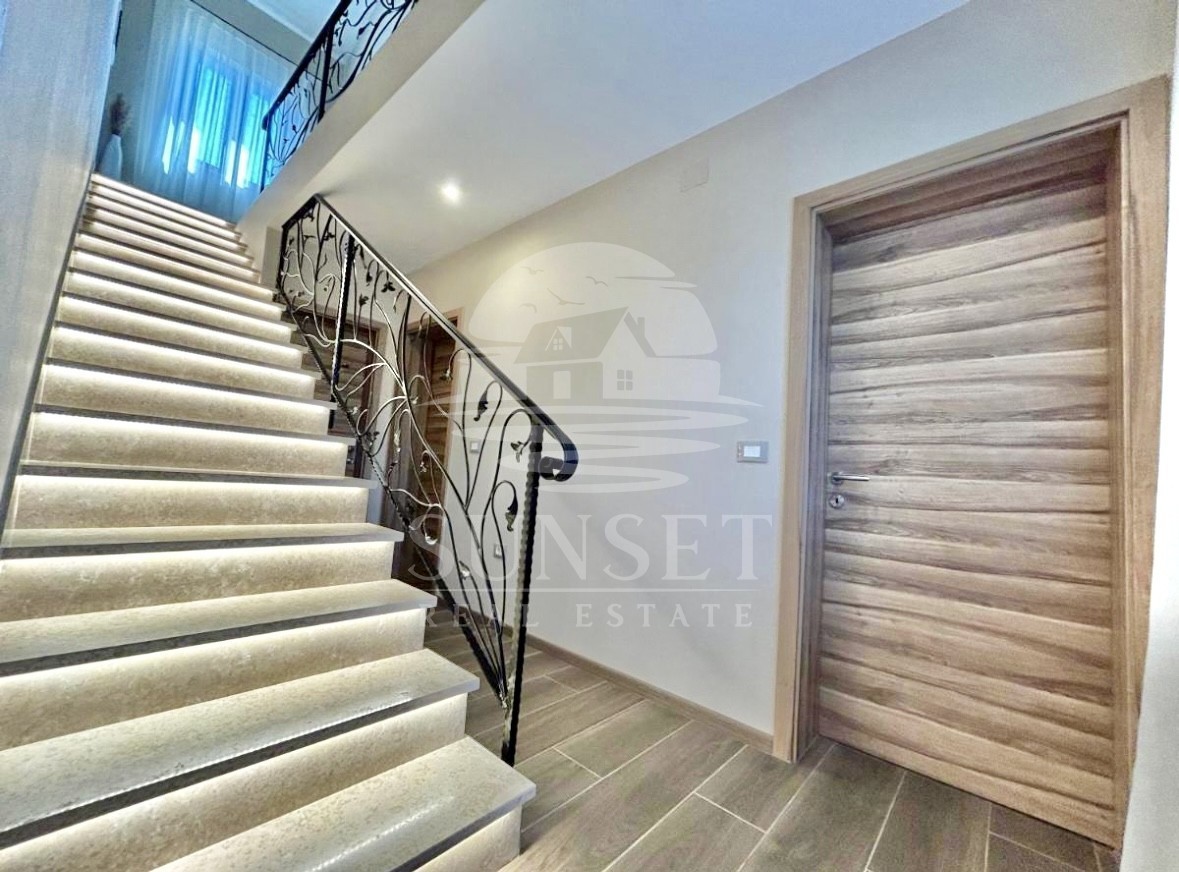 ISTRIA, NOVIGRAD – CASA MEDITERRANEA CON PISCINA