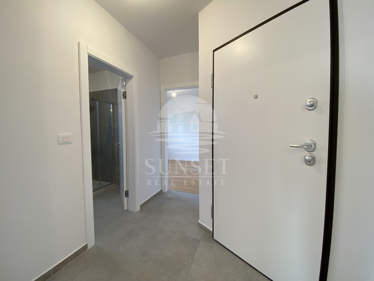 AMPIO APPARTAMENTO SU DUE LIVELLI CON VISTA MARE NELLE VICINANZE DI UMAGO