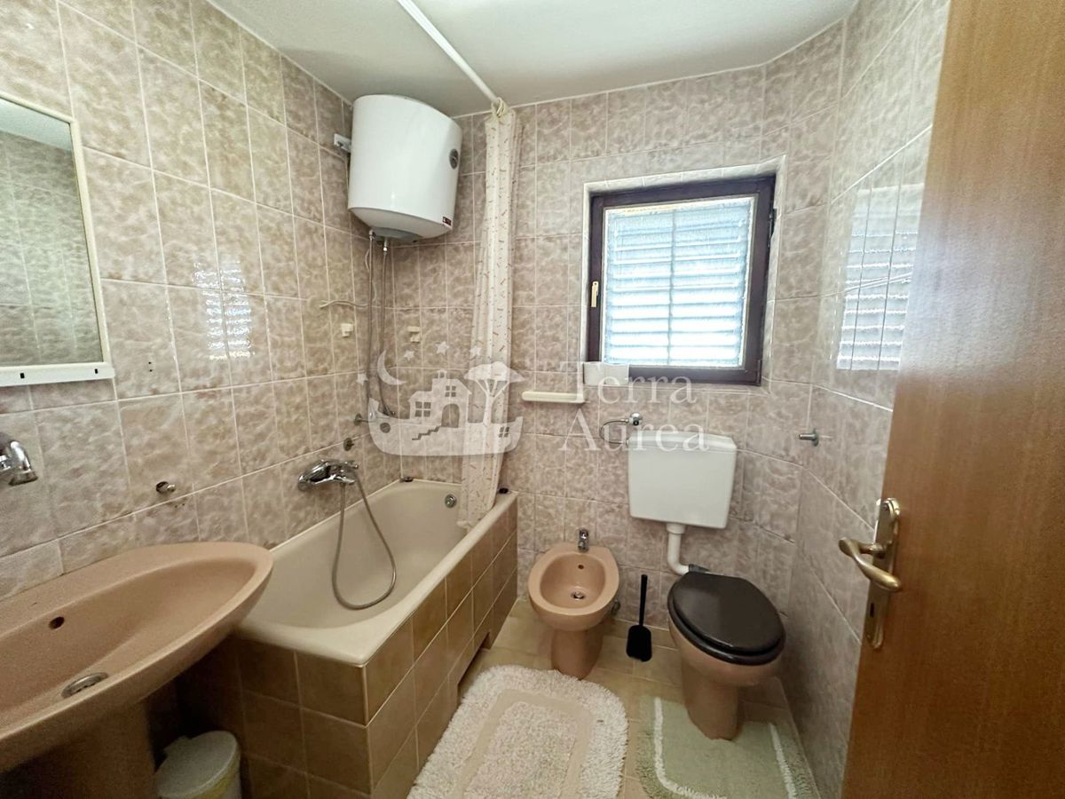 Casa Njivice, Omišalj, 197m2