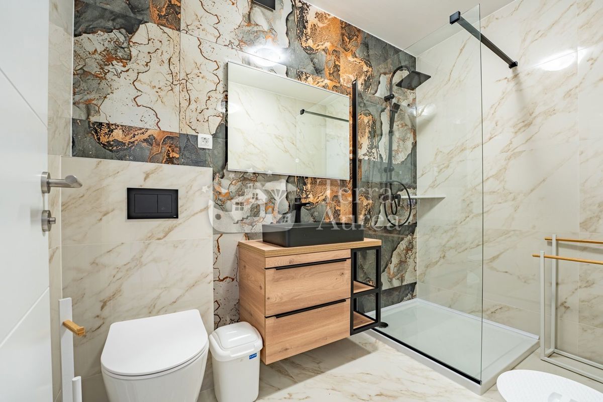 Villa Dobrinj, 320m2