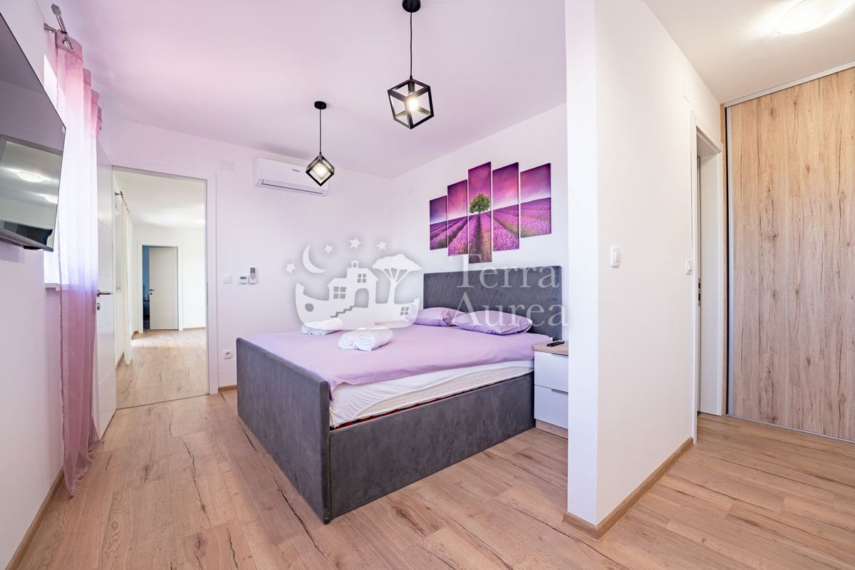 Villa Dobrinj, 320m2