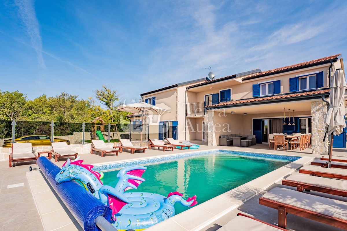 Villa Dobrinj, 320m2