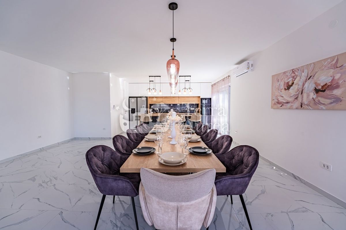 Villa Dobrinj, 320m2