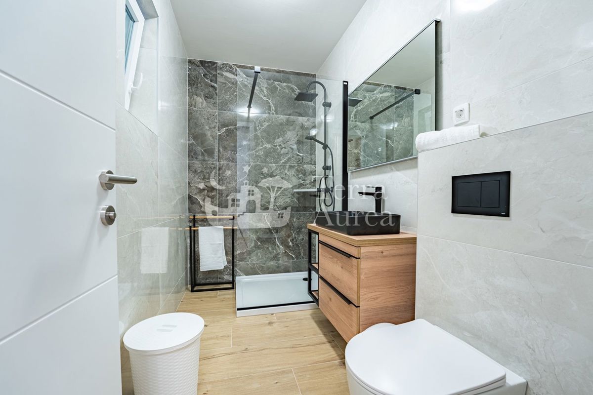 Villa Dobrinj, 320m2