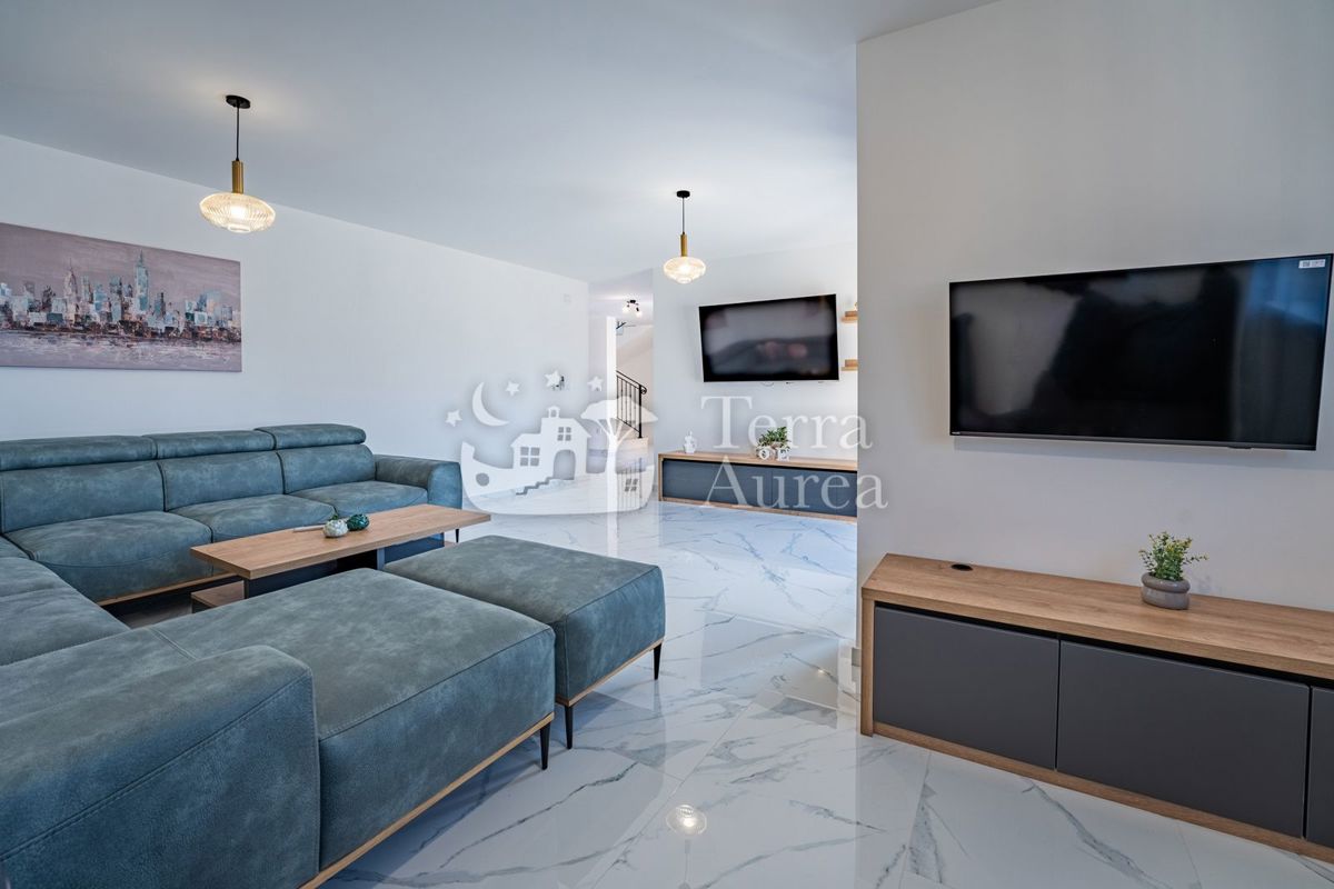 Villa Dobrinj, 320m2