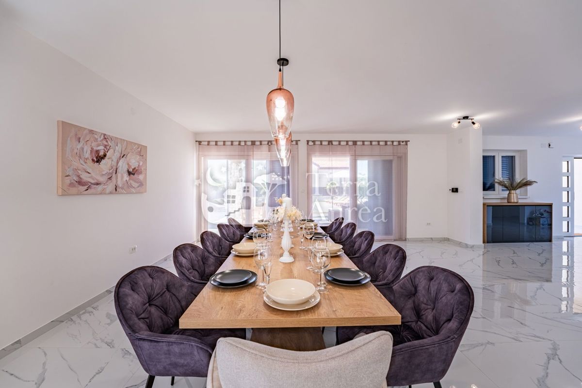 Villa Dobrinj, 320m2