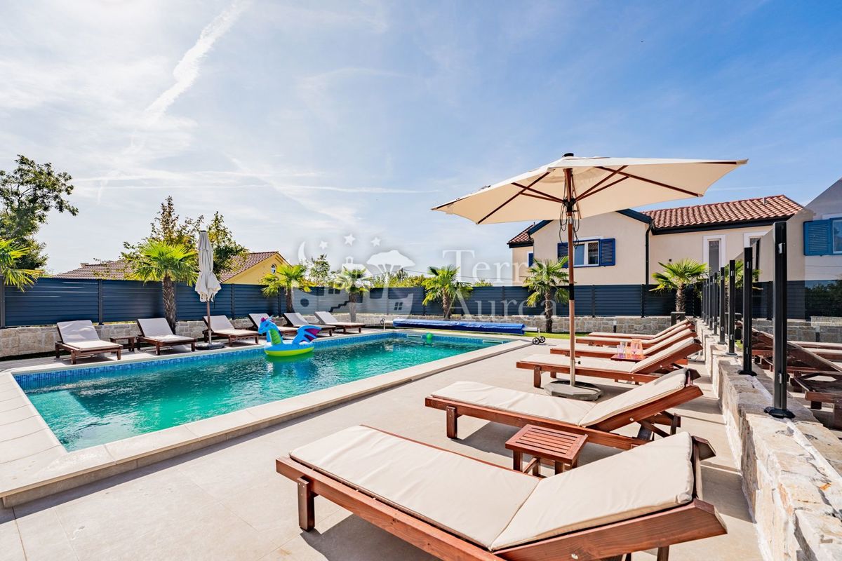 Villa Dobrinj, 320m2