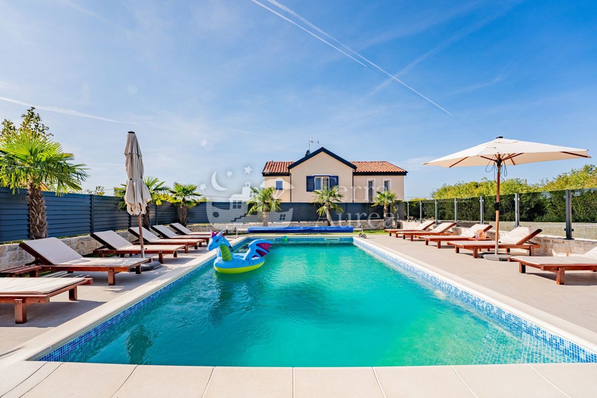 Villa Dobrinj, 320m2
