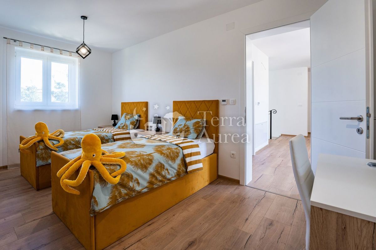 Villa Dobrinj, 320m2