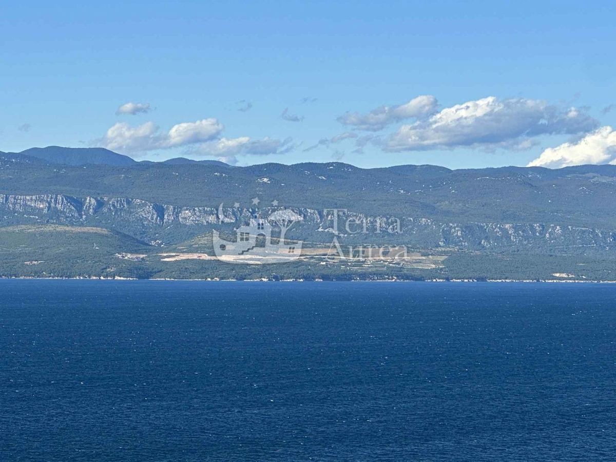 Terreno edificabile Vrbnik, 800m2