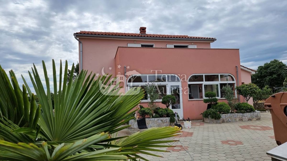 Casa Malinska, Malinska-Dubašnica, 200m2