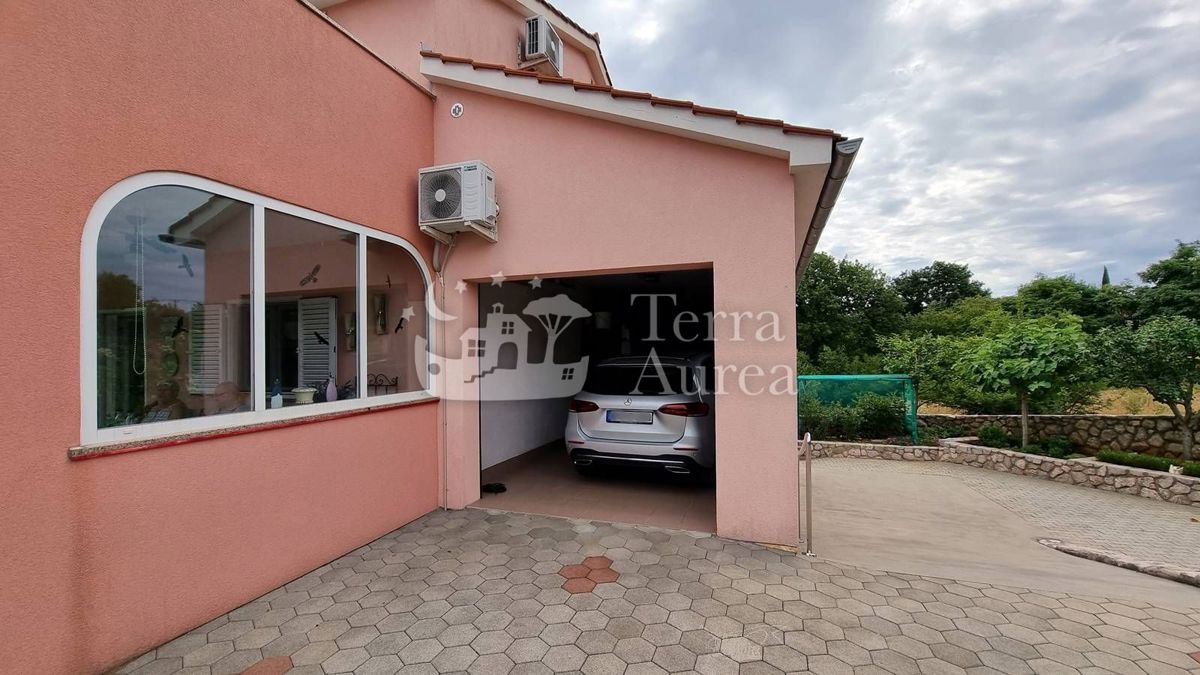 Casa Malinska, Malinska-Dubašnica, 200m2