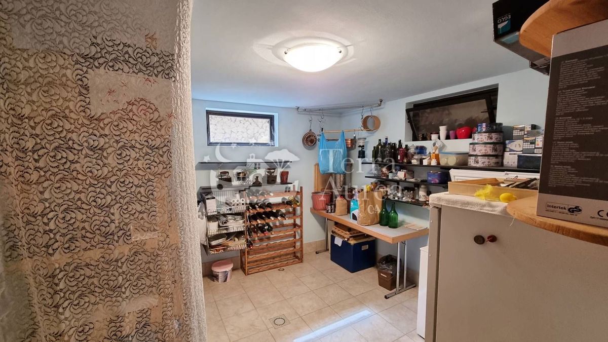 Casa Malinska, Malinska-Dubašnica, 200m2