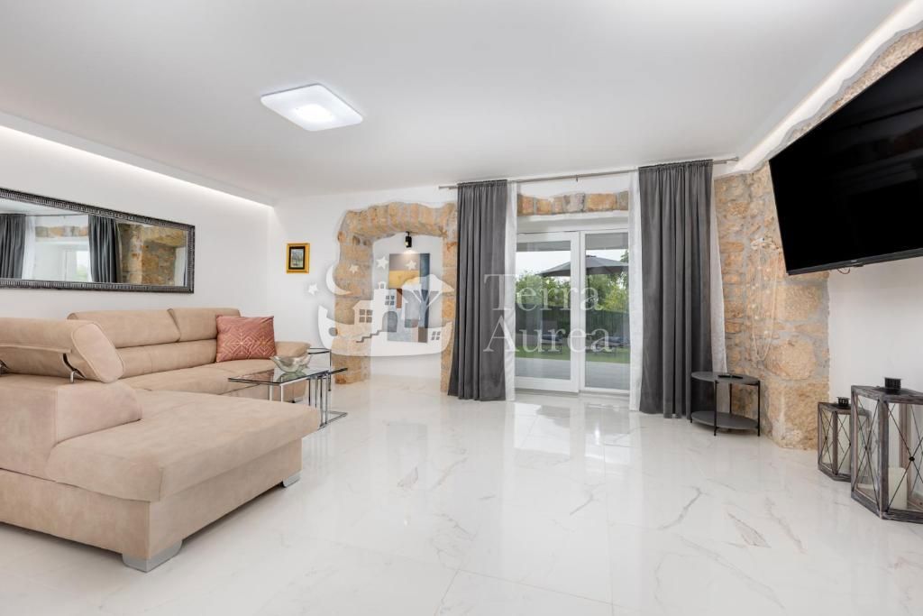 Villa Dobrinj, 250m2