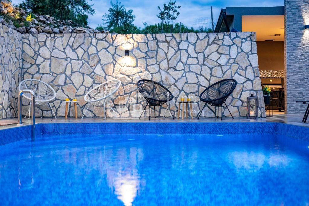 Villa Dobrinj, 250m2