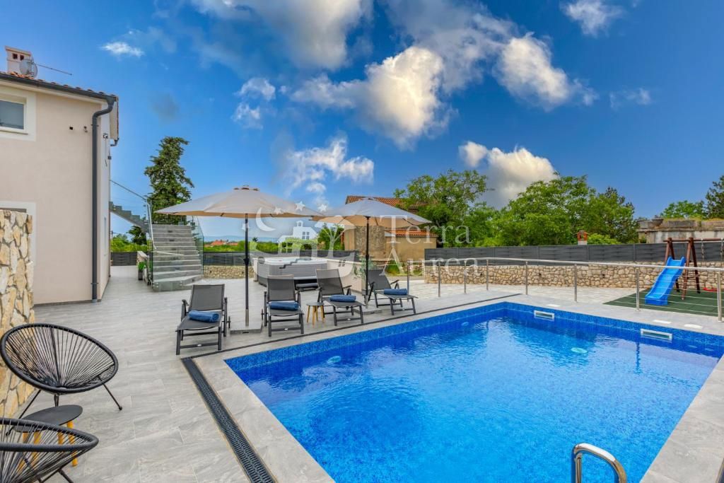 Villa Dobrinj, 250m2