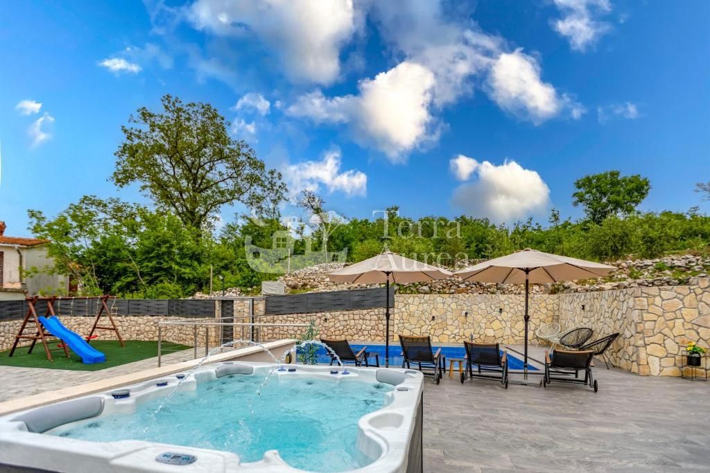 Villa Dobrinj, 250m2