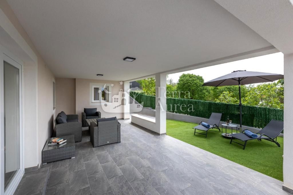 Villa Dobrinj, 250m2