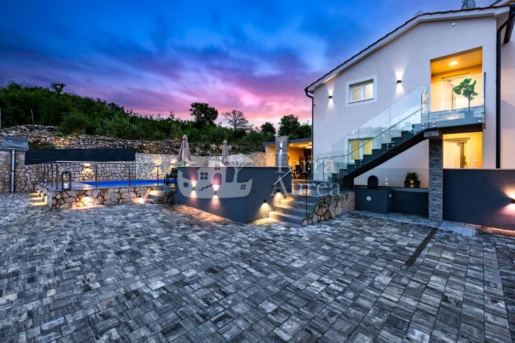Villa Dobrinj, 250m2