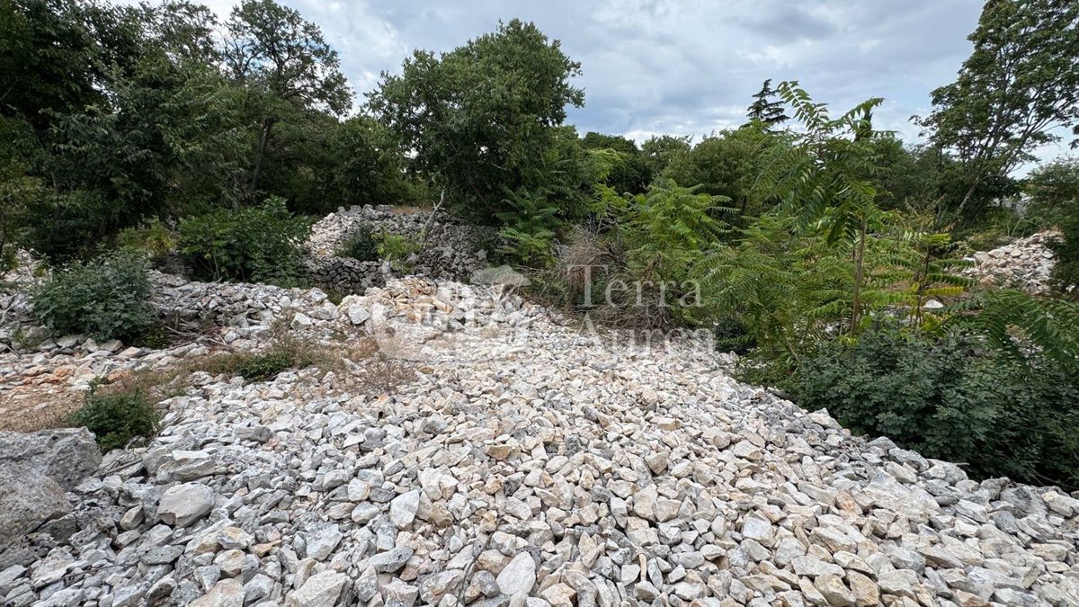 Terreno edificabile Vrbnik, 1.050m2