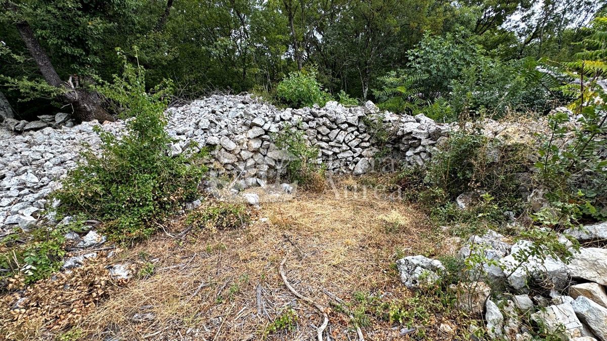 Terreno edificabile Vrbnik, 1.050m2
