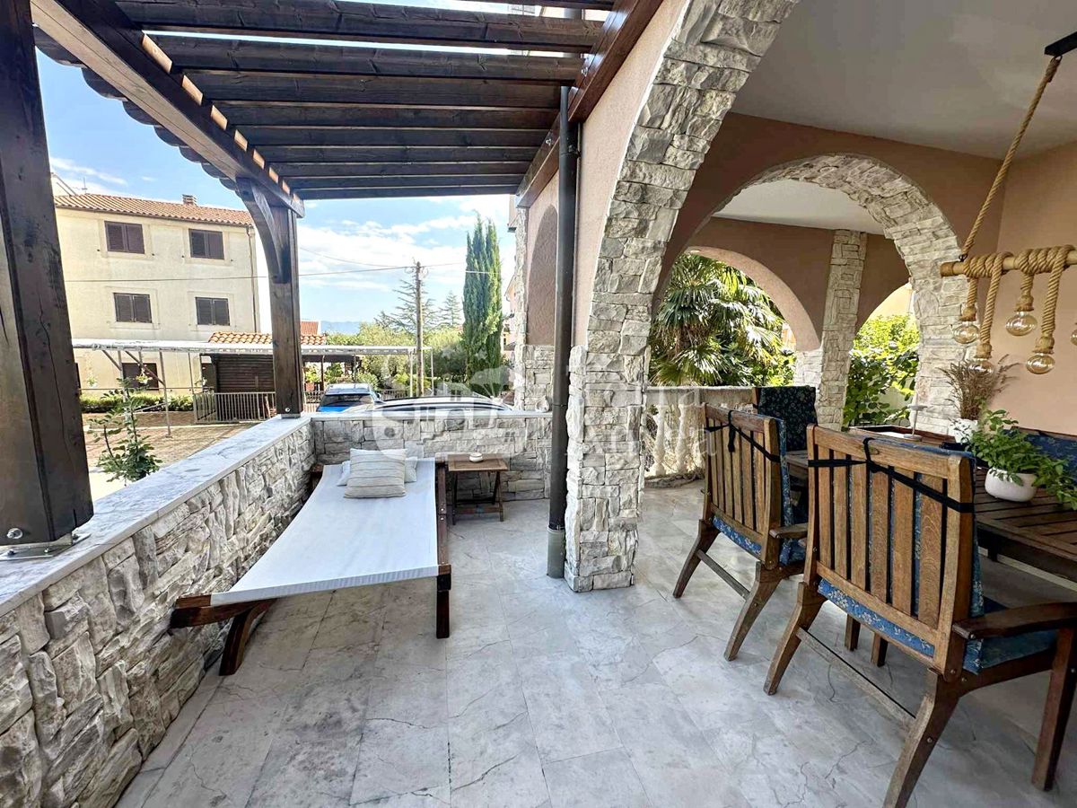 Appartamento Malinska, Malinska-Dubašnica, 74m2