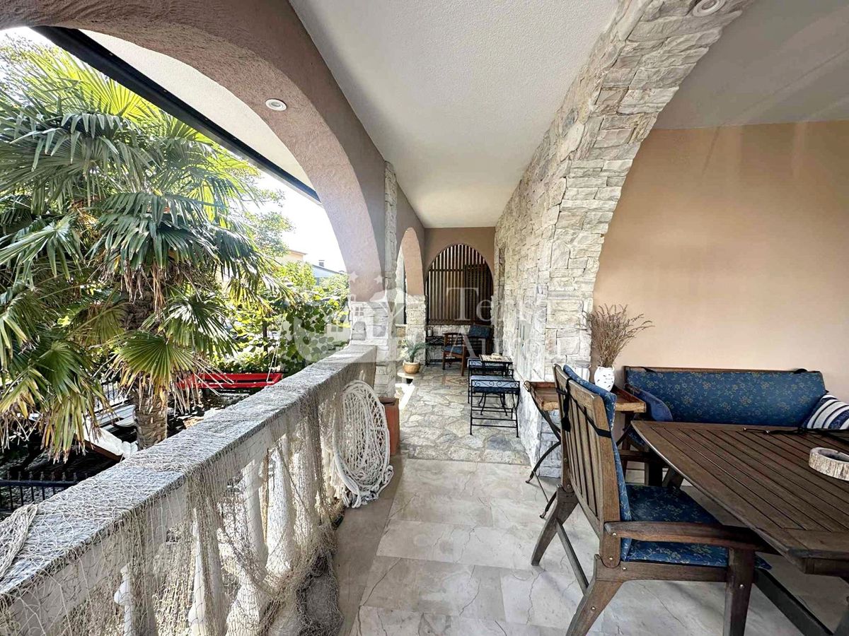 Appartamento Malinska, Malinska-Dubašnica, 74m2