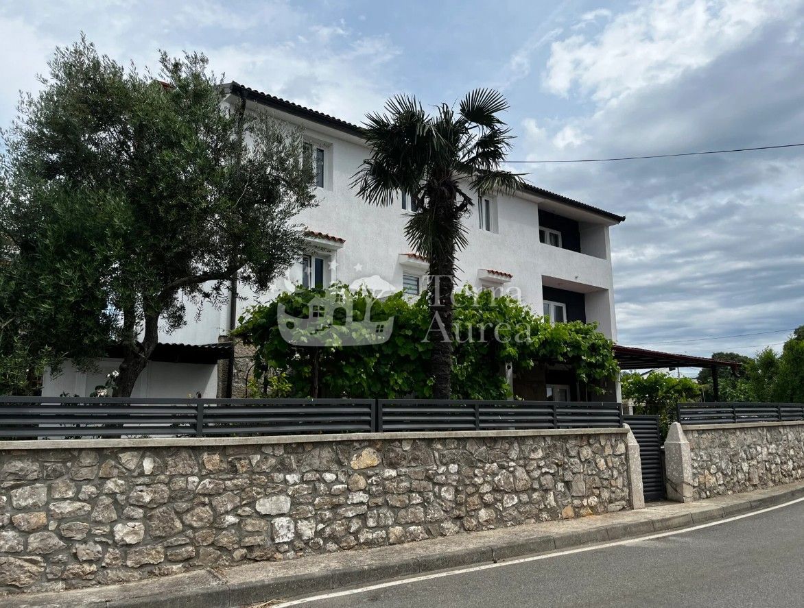 Casa Malinska, Malinska-Dubašnica, 360m2