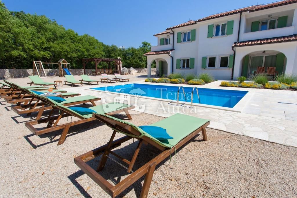 Casa Dobrinj, 230m2