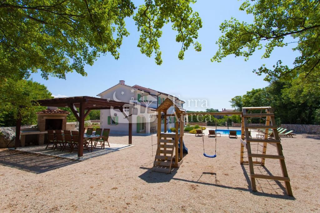 Casa Dobrinj, 230m2
