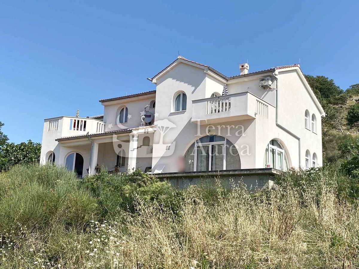 Villa vicino a Baska con vista panoramica sul mare