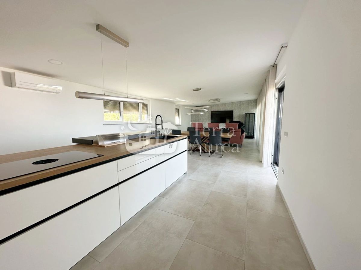 Appartamento Malinska, Malinska-Dubašnica, 160m2