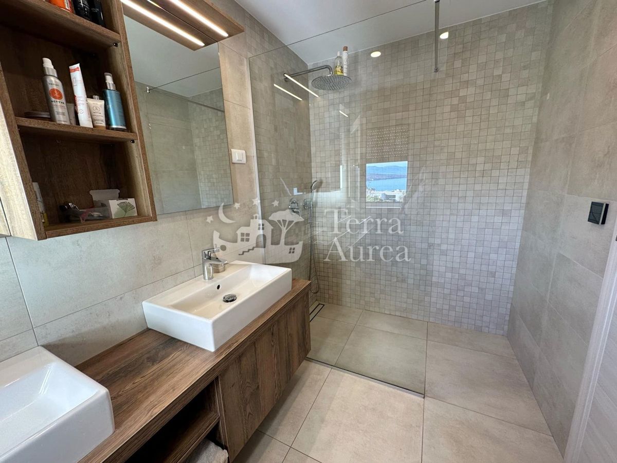 Appartamento Malinska, Malinska-Dubašnica, 160m2