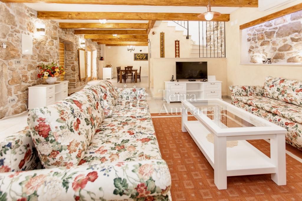 Villa Vrbnik, 150m2