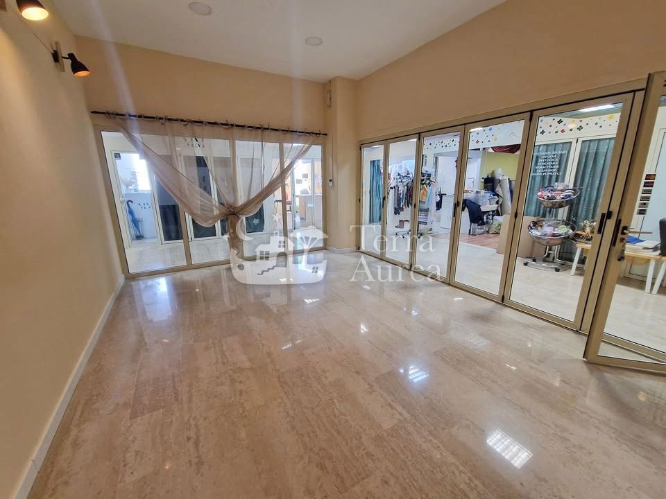 Locale commerciale Krk, 112m2