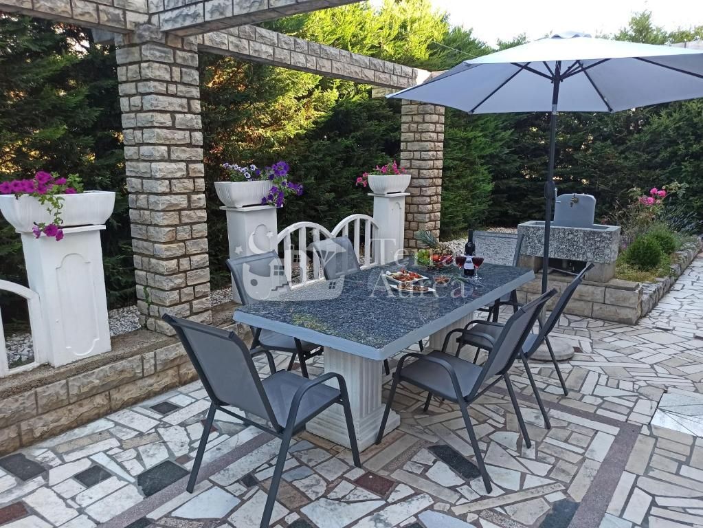 Casa Malinska, Malinska-Dubašnica, 570m2